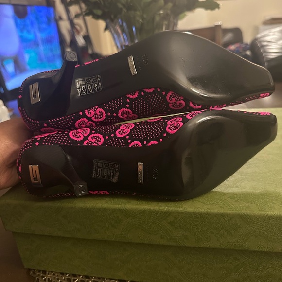 Gucci
GG Jacquard sock bootie
Size 40.5 women - Picture 2 of 9